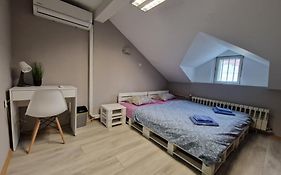 Lambo'S Corner Varna - Guest Rooms
