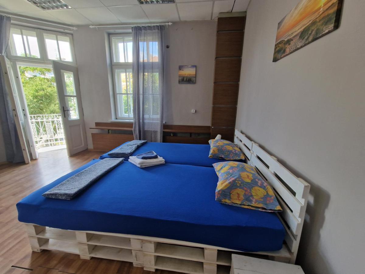 Lambo'S Corner Varna - Guest Rooms Екстер'єр фото