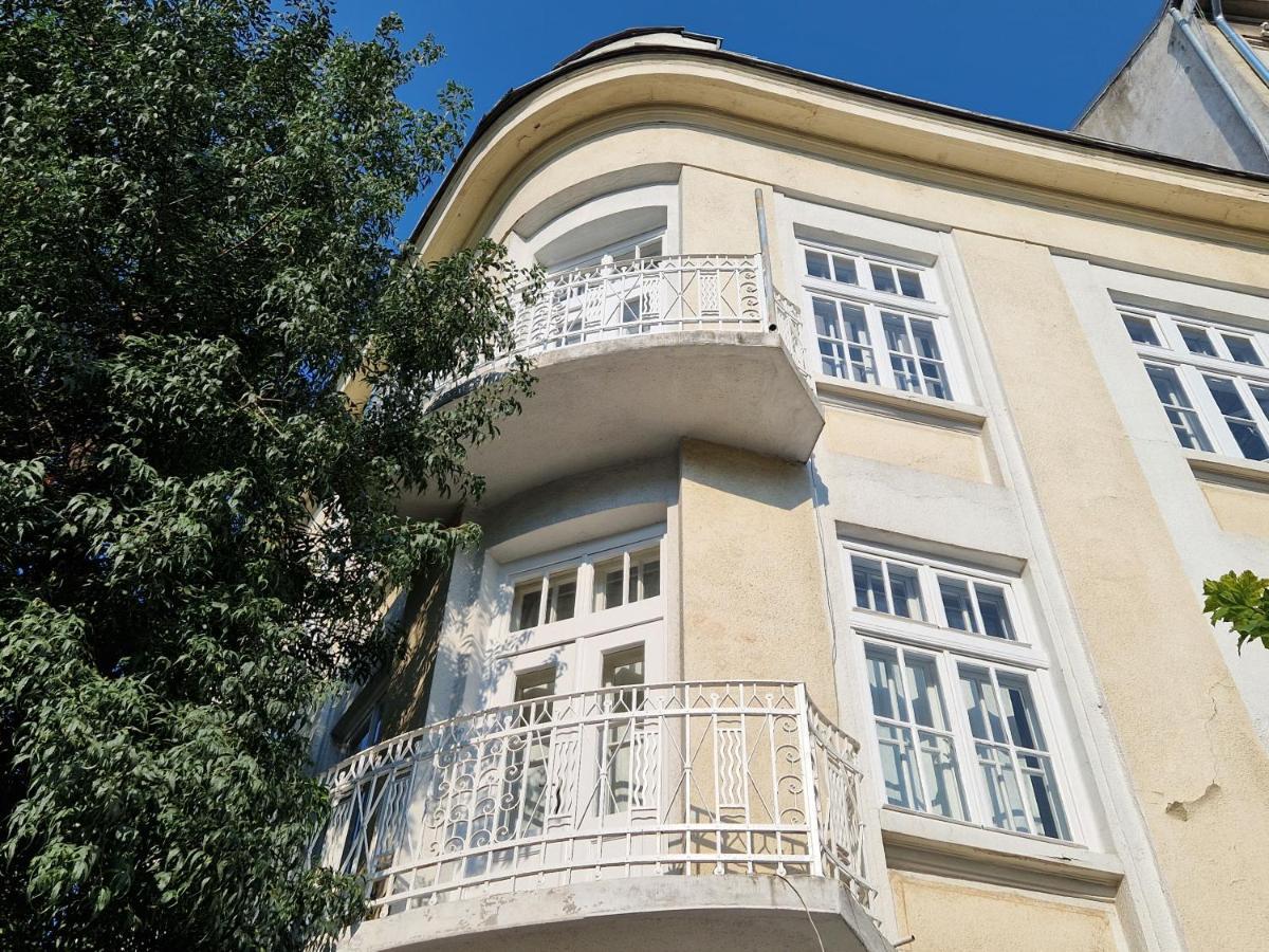Lambo'S Corner Varna - Guest Rooms Екстер'єр фото