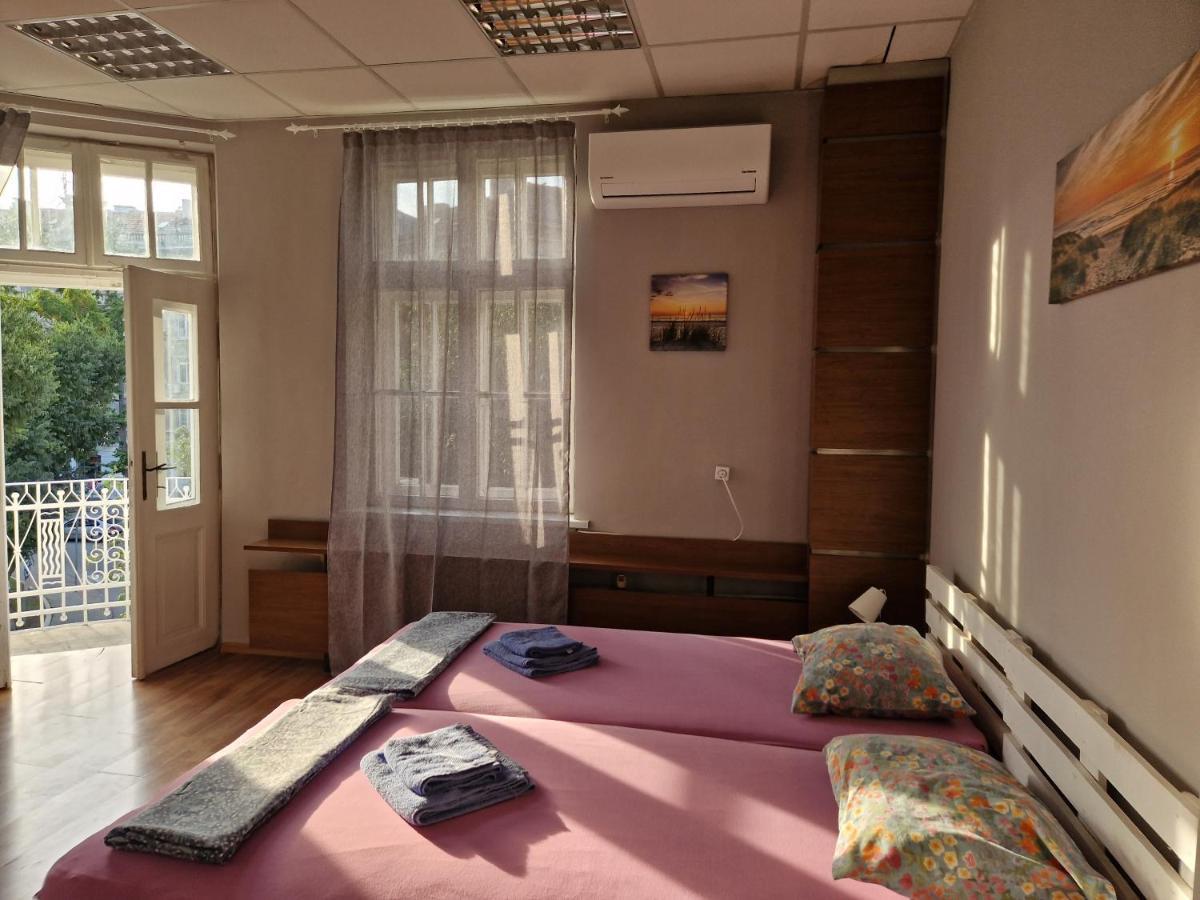 Lambo'S Corner Varna - Guest Rooms Екстер'єр фото