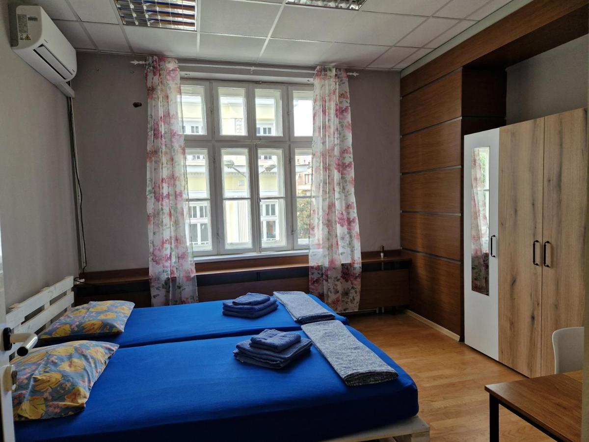 Lambo'S Corner Varna - Guest Rooms Екстер'єр фото