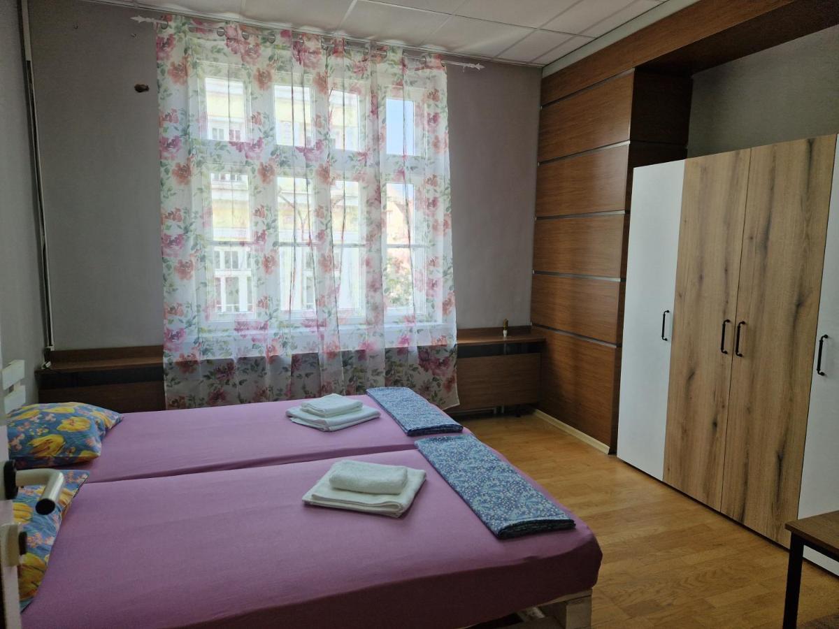 Lambo'S Corner Varna - Guest Rooms Екстер'єр фото