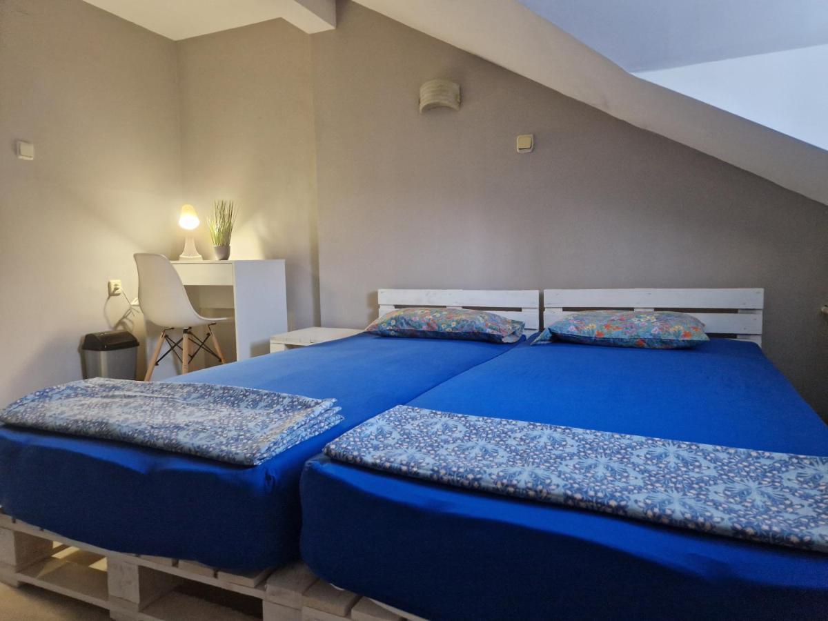 Lambo'S Corner Varna - Guest Rooms Екстер'єр фото