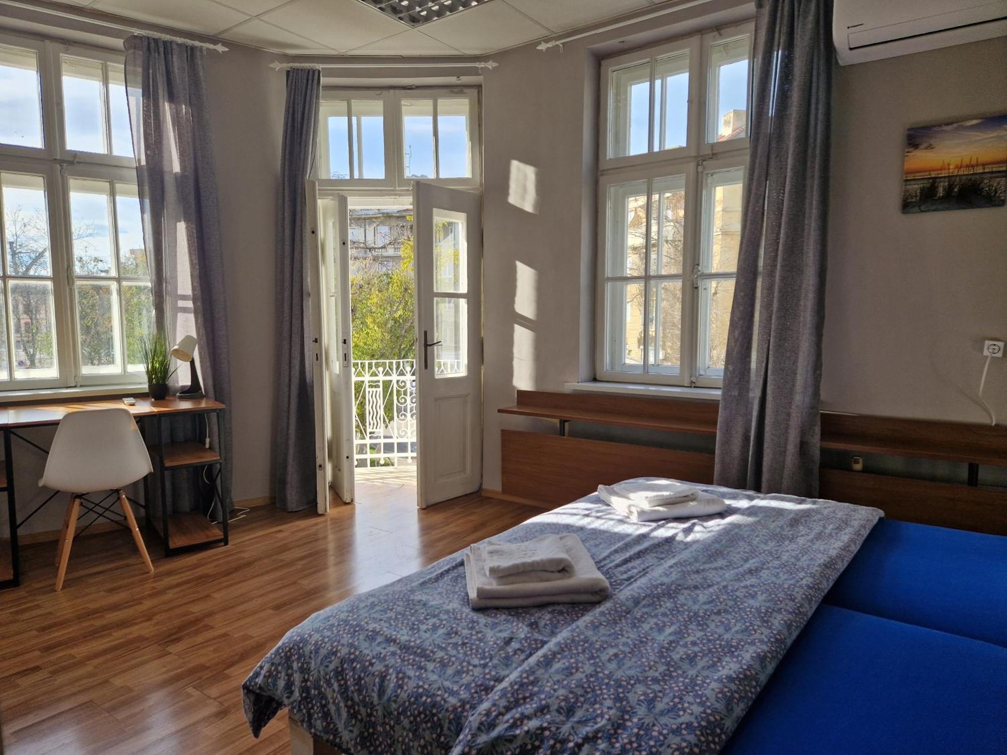 Lambo'S Corner Varna - Guest Rooms Екстер'єр фото