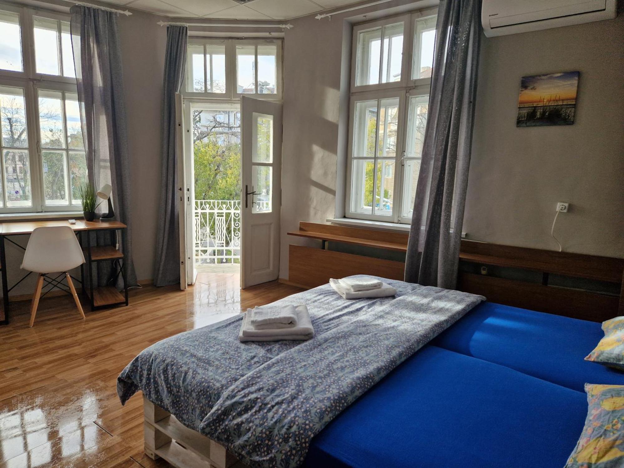 Lambo'S Corner Varna - Guest Rooms Екстер'єр фото