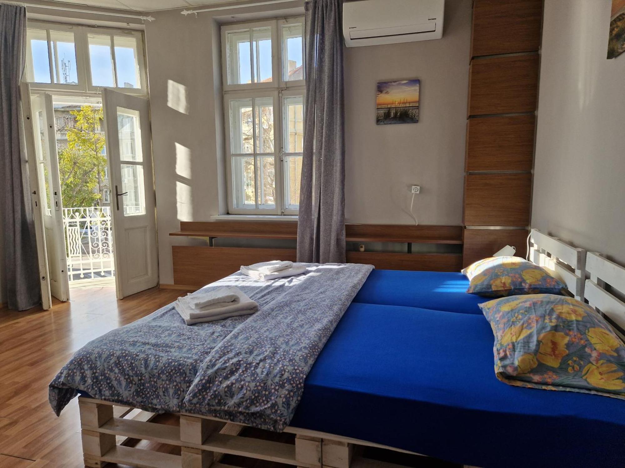 Lambo'S Corner Varna - Guest Rooms Екстер'єр фото