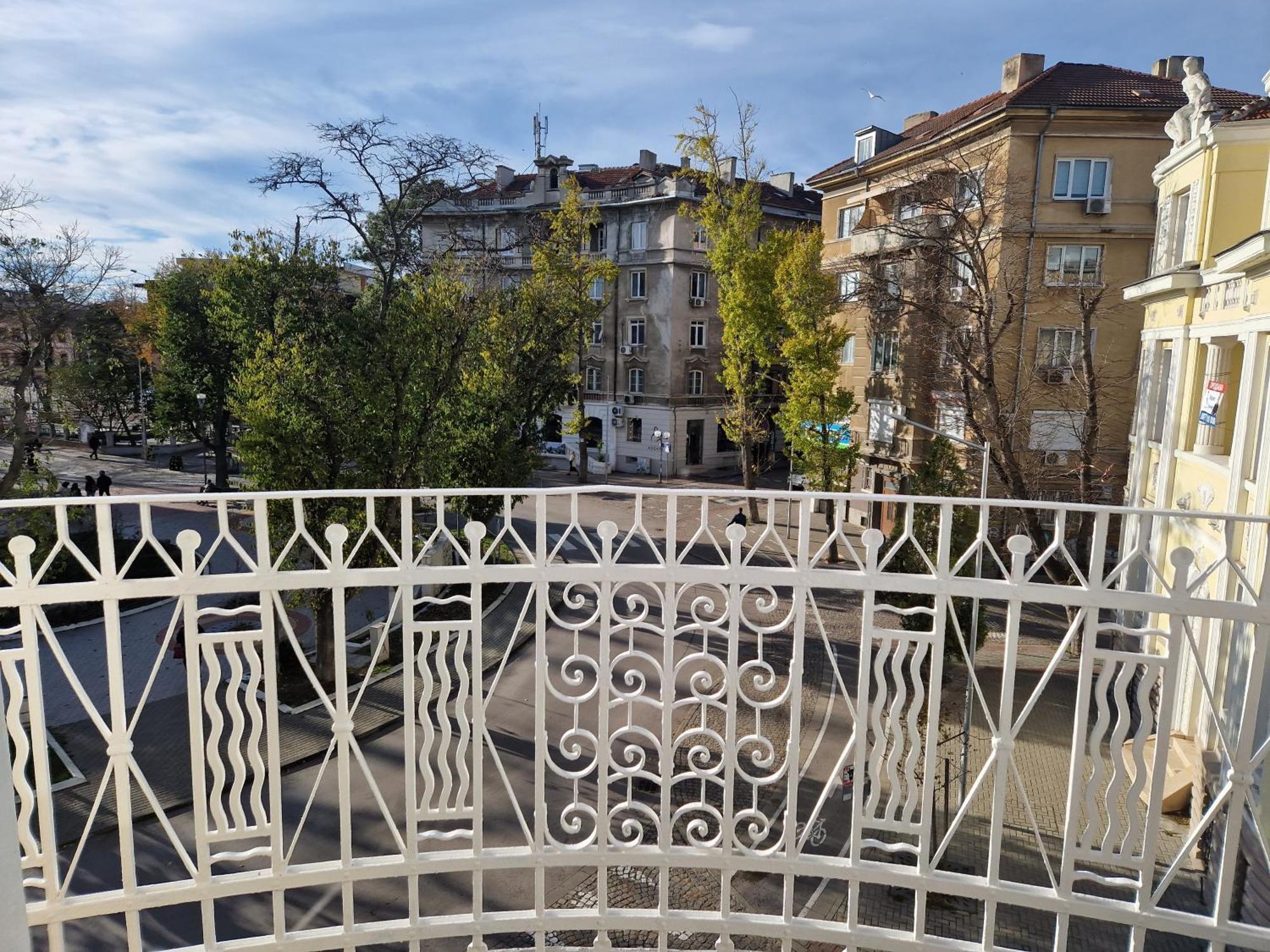 Lambo'S Corner Varna - Guest Rooms Екстер'єр фото