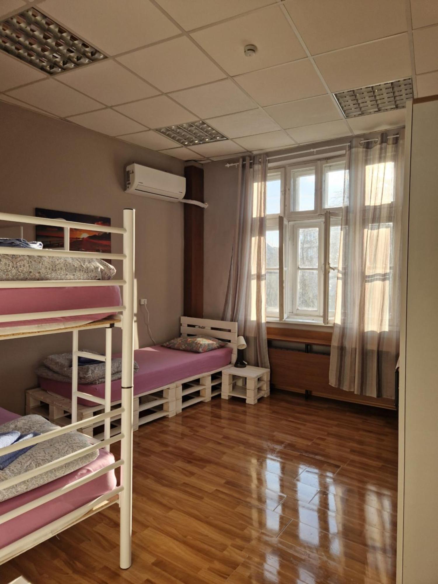 Lambo'S Corner Varna - Guest Rooms Екстер'єр фото