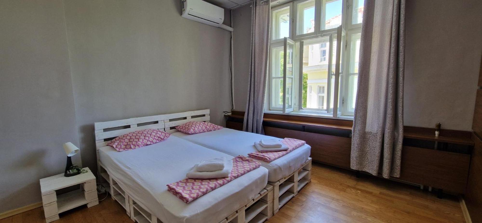 Lambo'S Corner Varna - Guest Rooms Екстер'єр фото