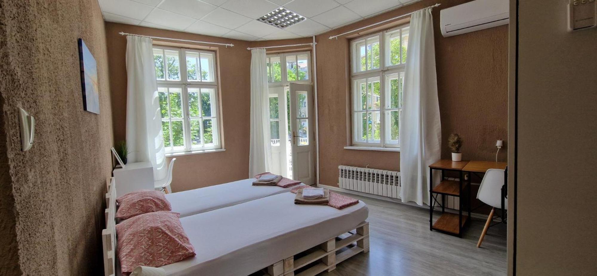 Lambo'S Corner Varna - Guest Rooms Екстер'єр фото