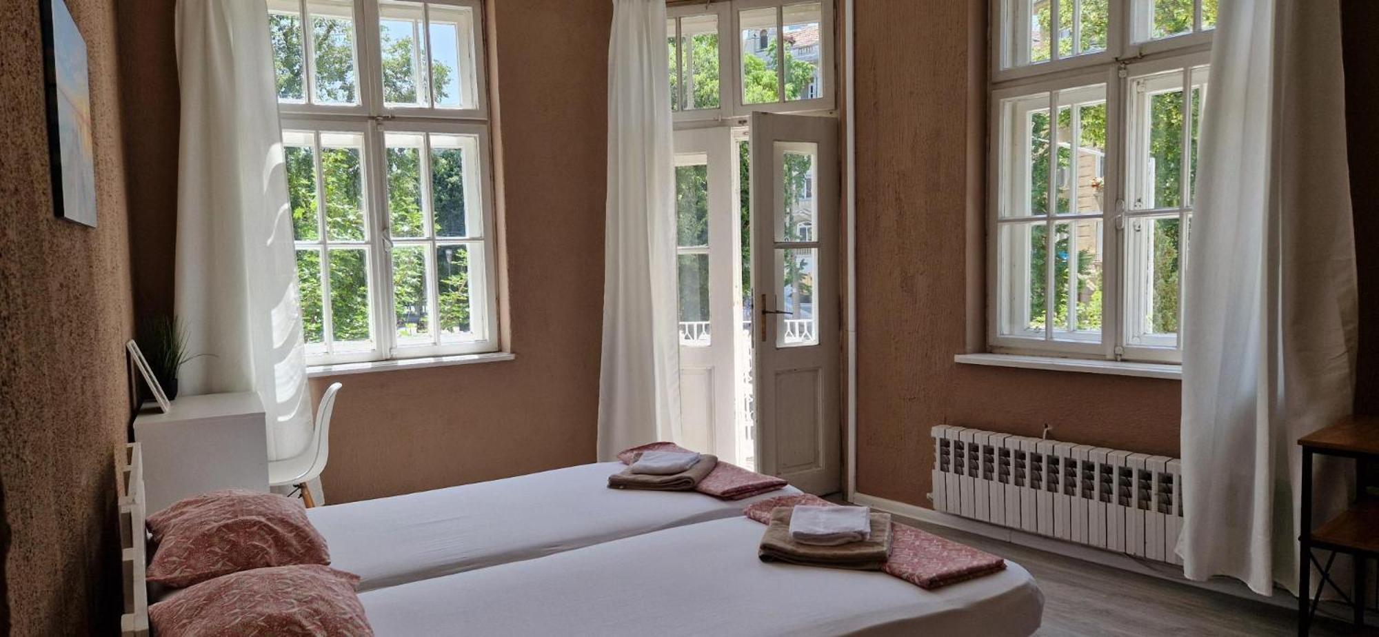 Lambo'S Corner Varna - Guest Rooms Екстер'єр фото